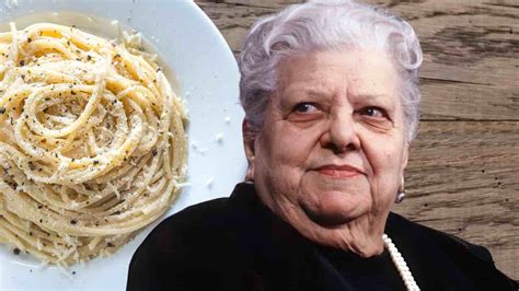 Sora Lella la faceva così la cacio e pepe, conquistava sempre .